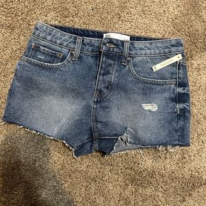 Brand New Rsq boyfriend cut off shorts size 1